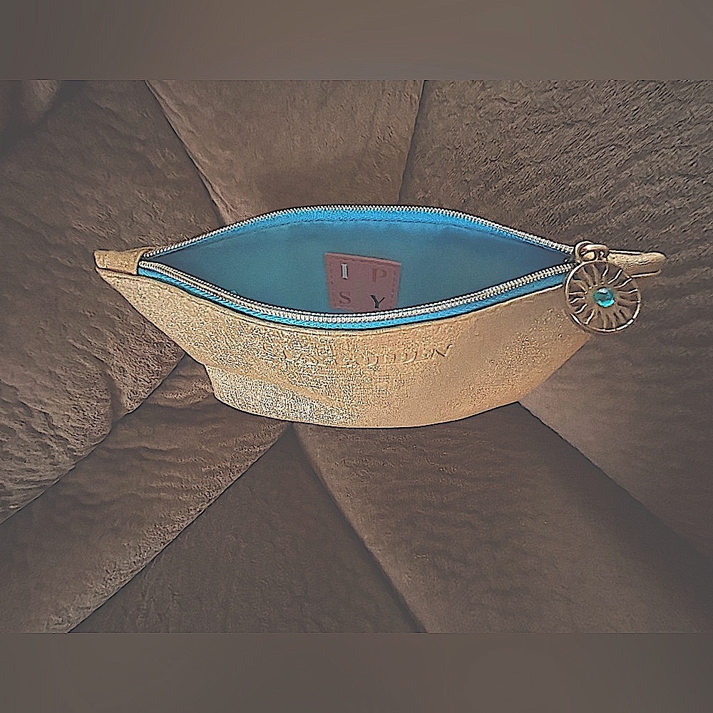 Makeup Bag 𝅺Gold Shimmery — IPSY - Picture 2 of 6